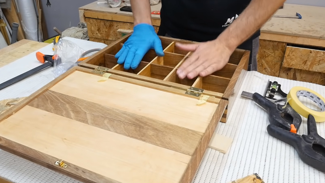 Juvale DIY Scatola per ricette in legno con carte e divisori colore naturale di legno 