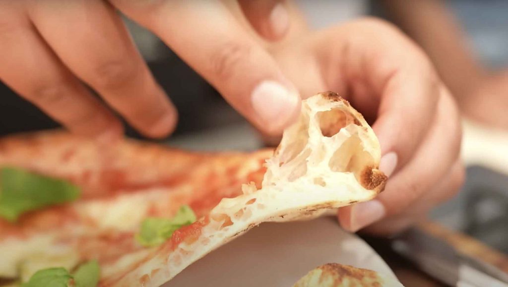 Dettaglio cornicione pizza napoletana fai da te